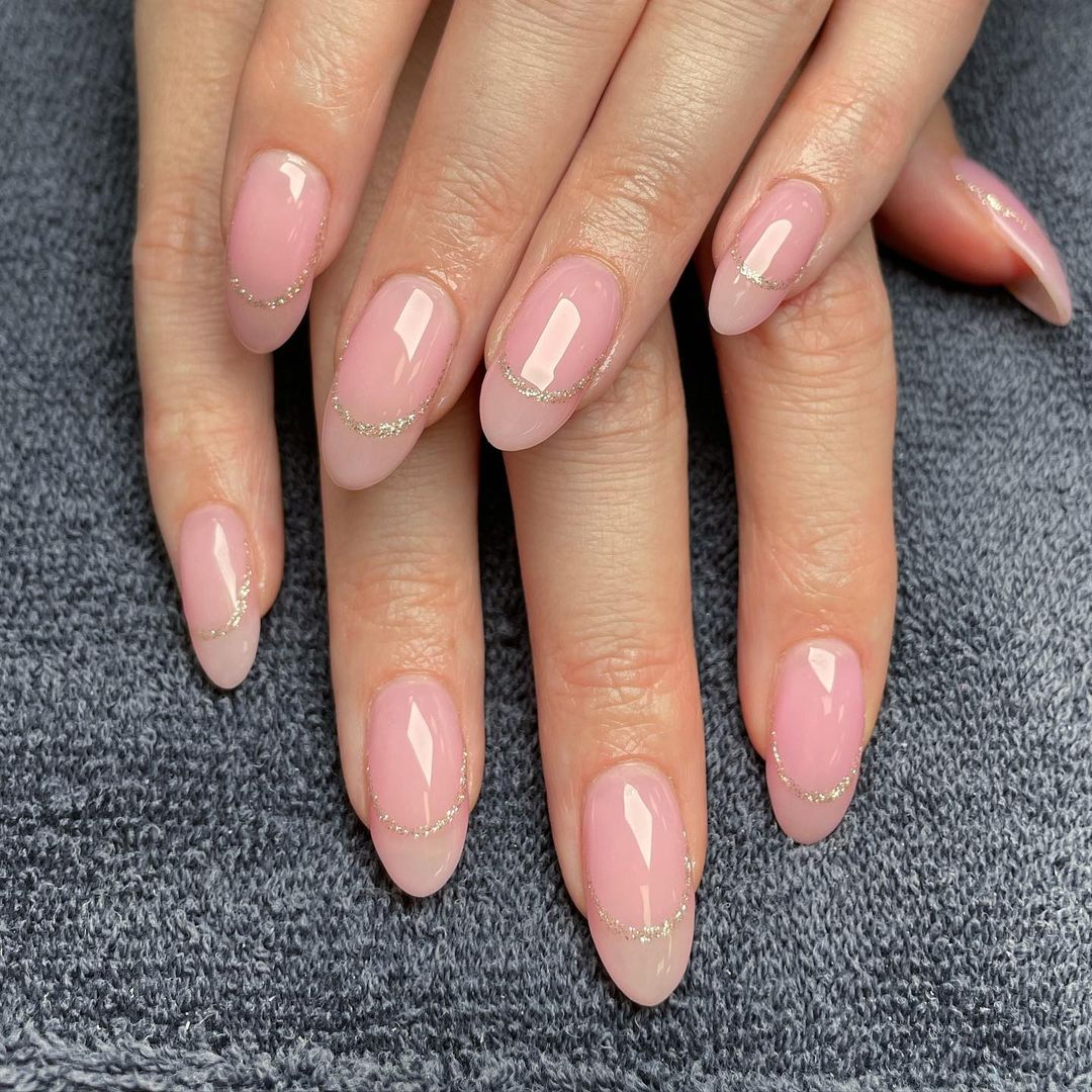 Soft Gel With Sparkly Gold Line