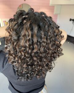 Caramel Highlights Curly Hair Combo Is Trending And These 25 Examples