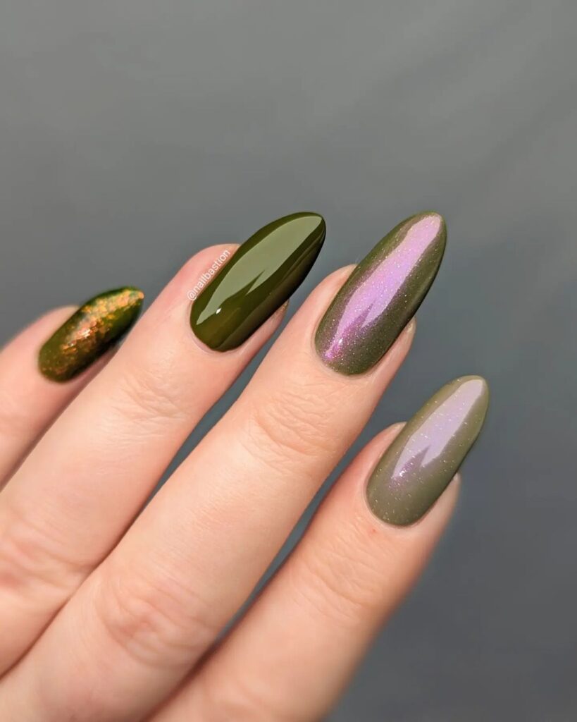 tons verts sur ongles métalliques