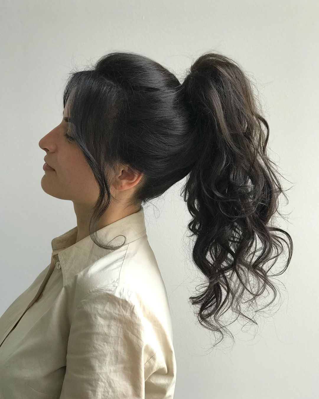 high wavy ponytail