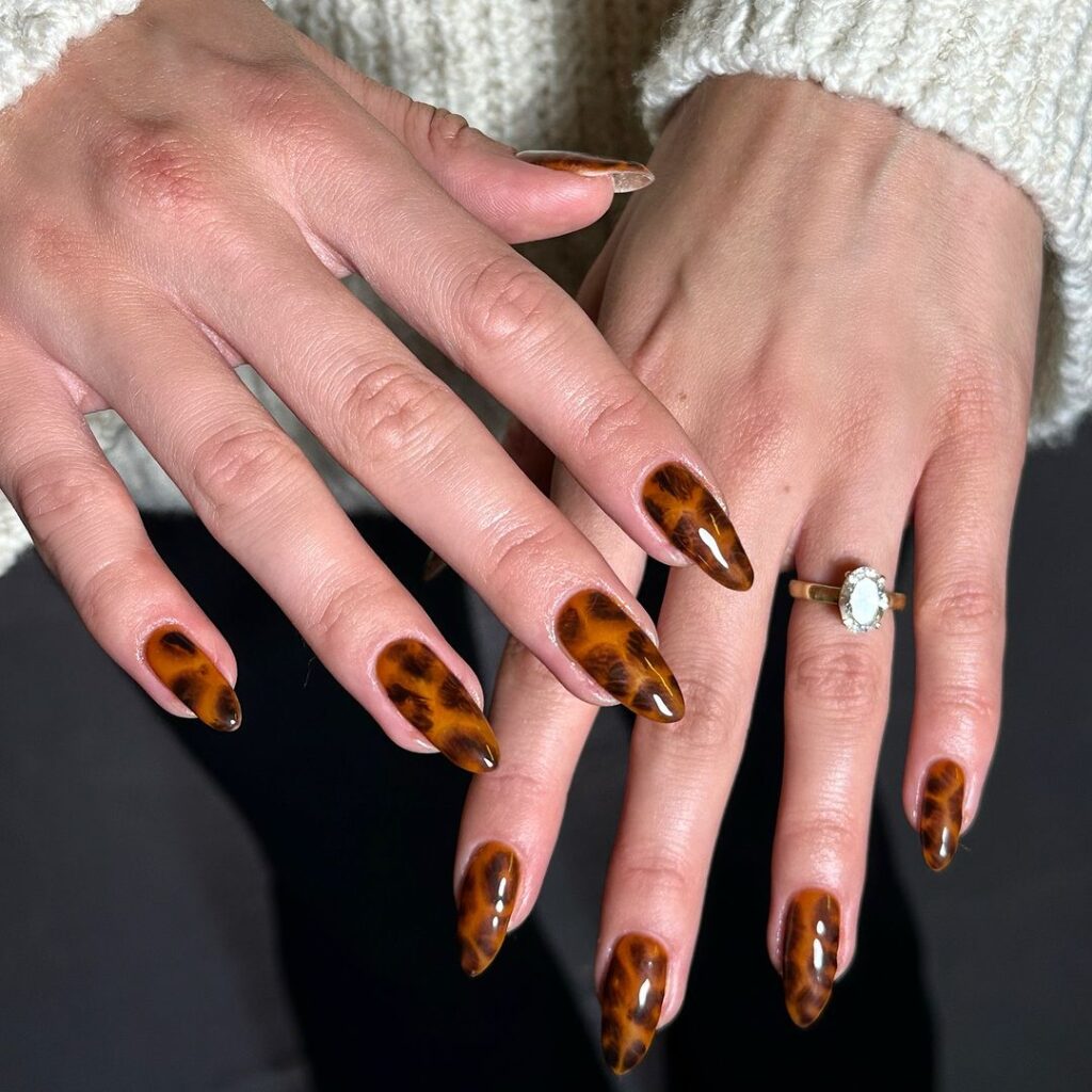 leopard nails mob wife aesthetic