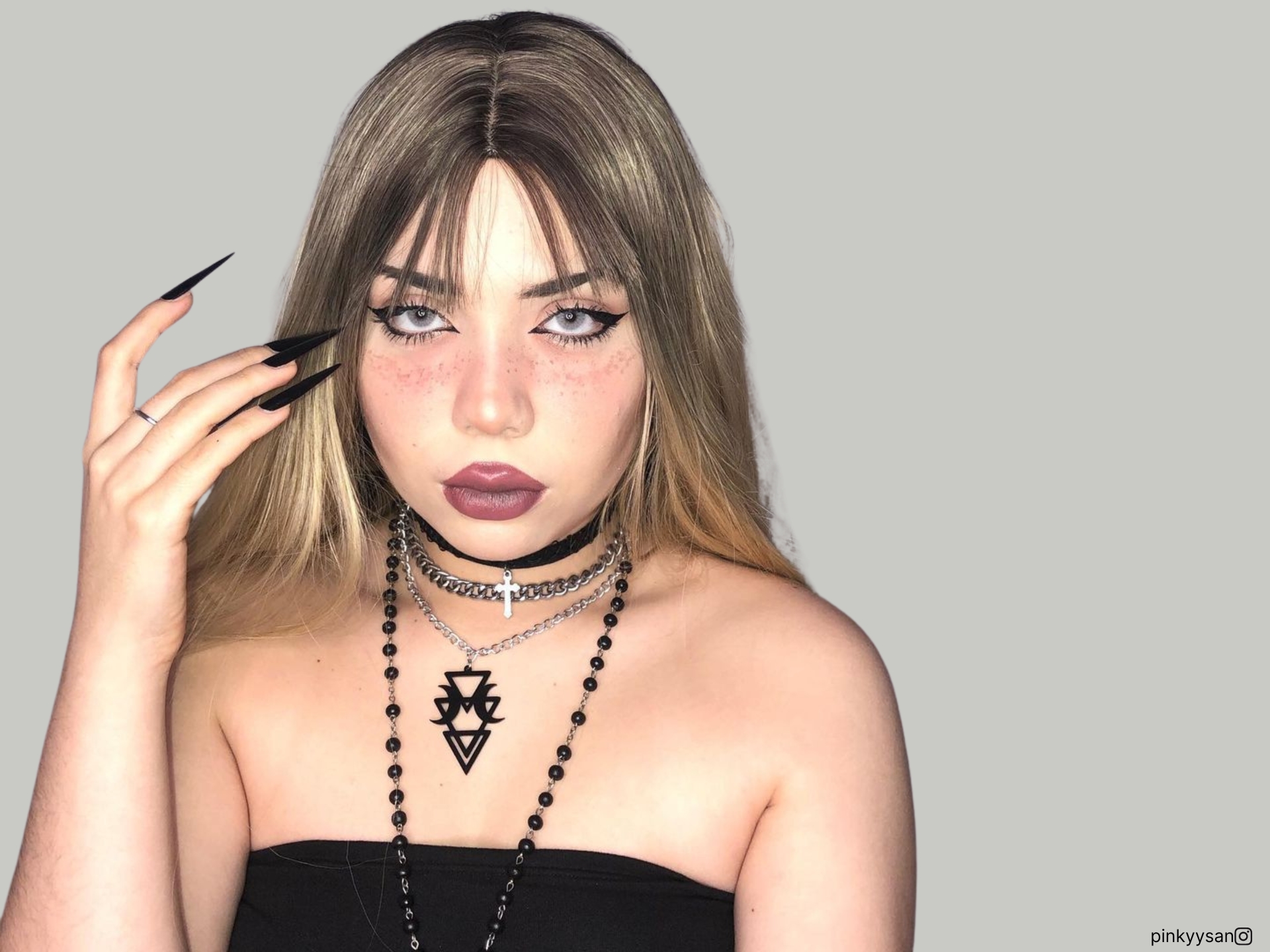 Emo Y2K Makeup Is Having A Comeback And You Can’t Miss It