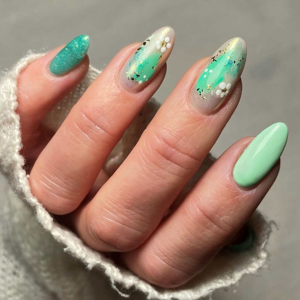 Green Daisy Nails