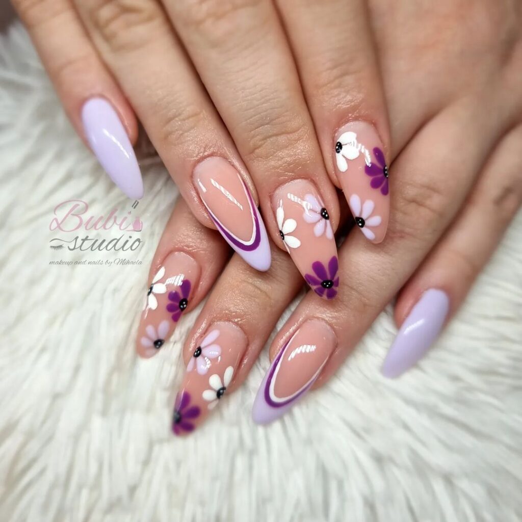 Manicura lila de primavera