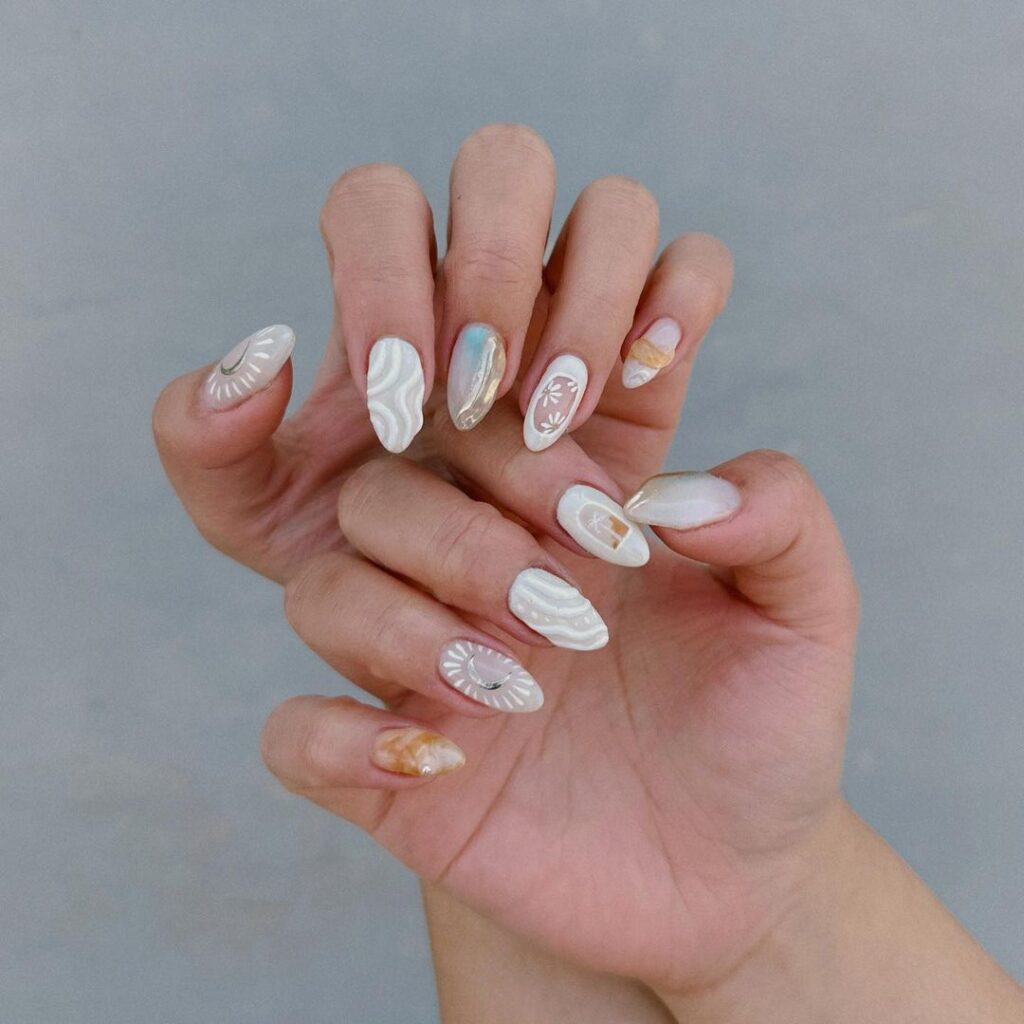 Ongles de plage blanc laiteux