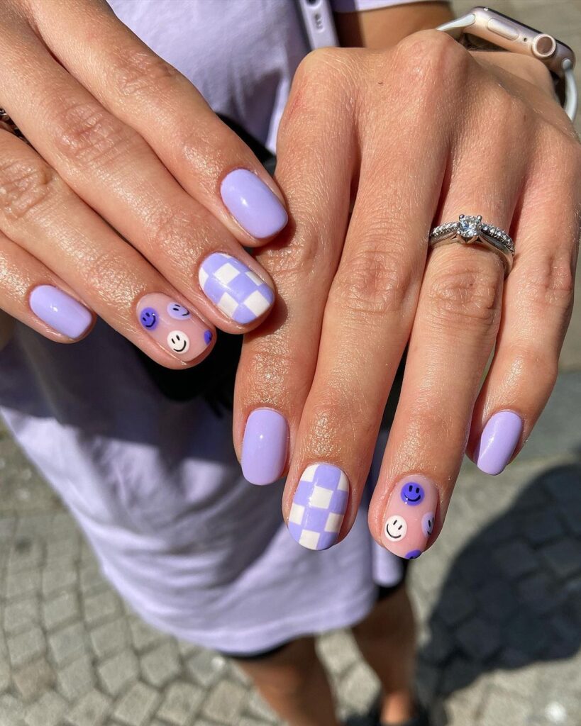 Uñas Lilas Positive Vibes