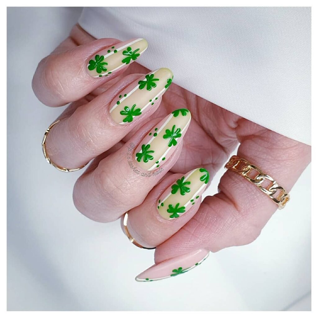 Shamrock nails for St Patrick's Day
