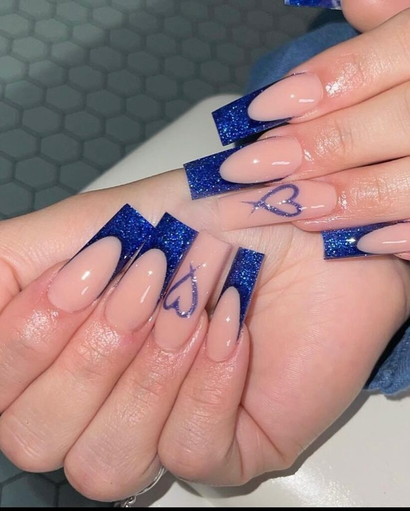 blue glittery acrylic nails