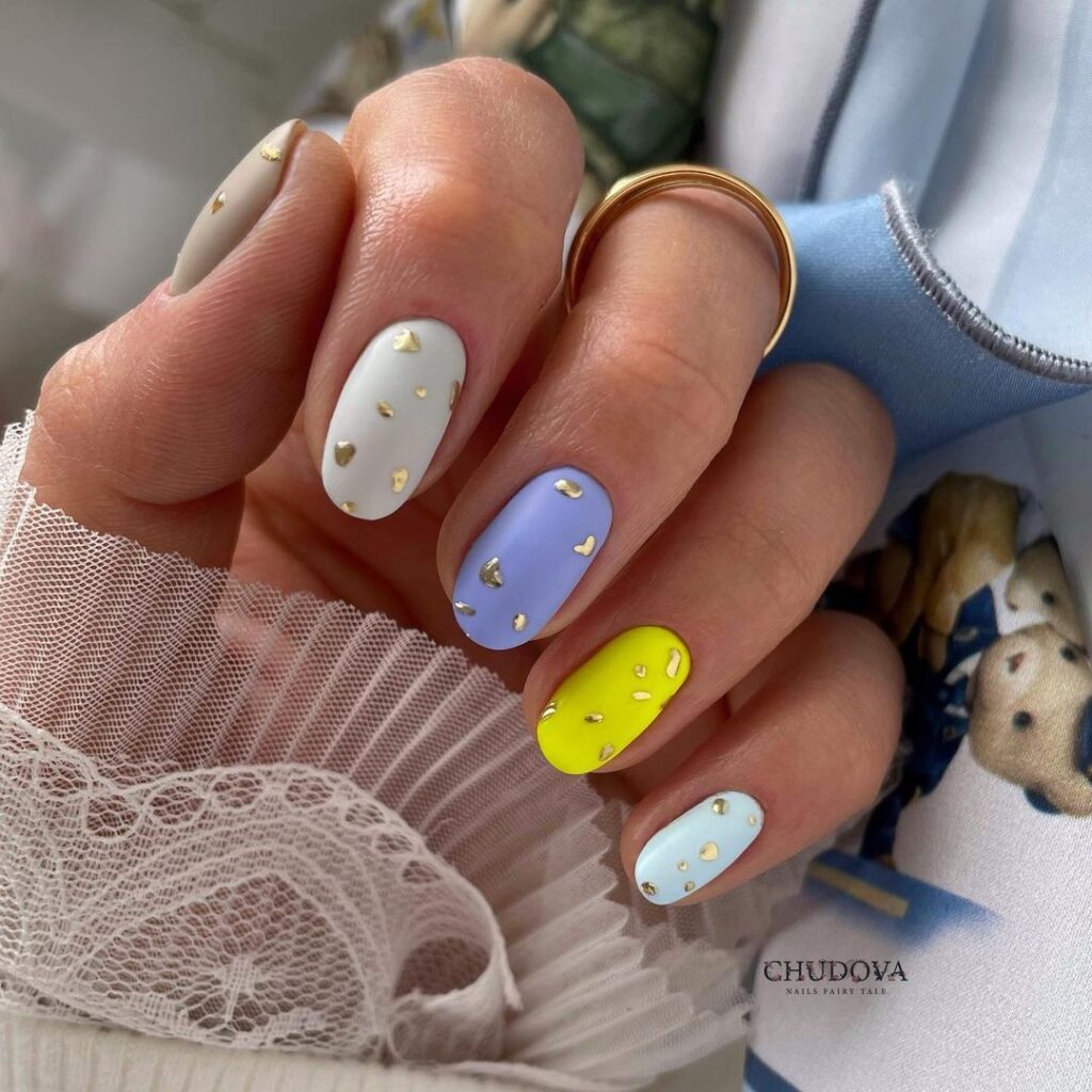 uñas brillantes de primavera