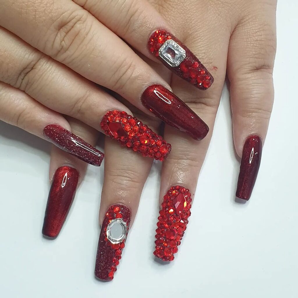 coffin baddie red acrylic nails
