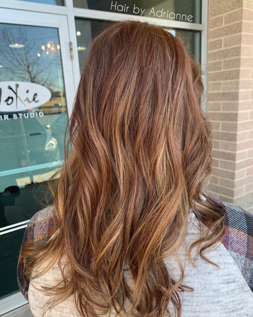 light brown base with caramel hihlights