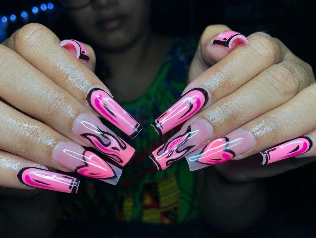 unhas pop art cor-de-rosa dos desenhos animados