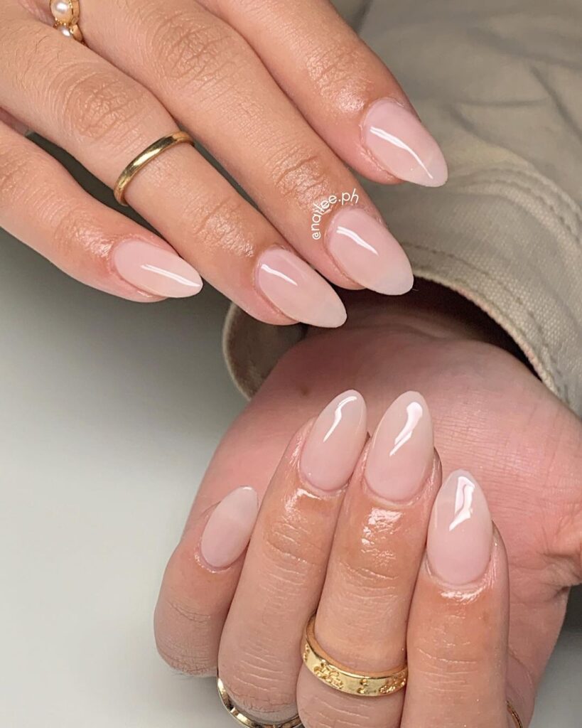 short clean nude nails