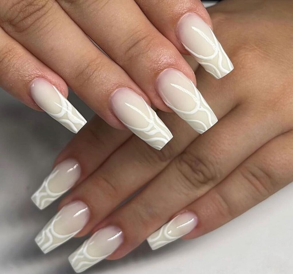 uñas blancas cuadradas