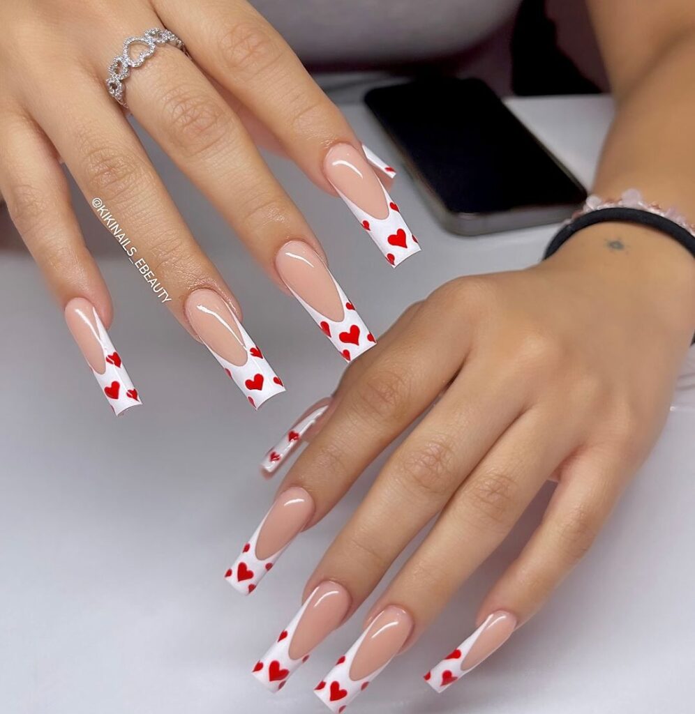 ongles acryliques de la Saint-Valentin