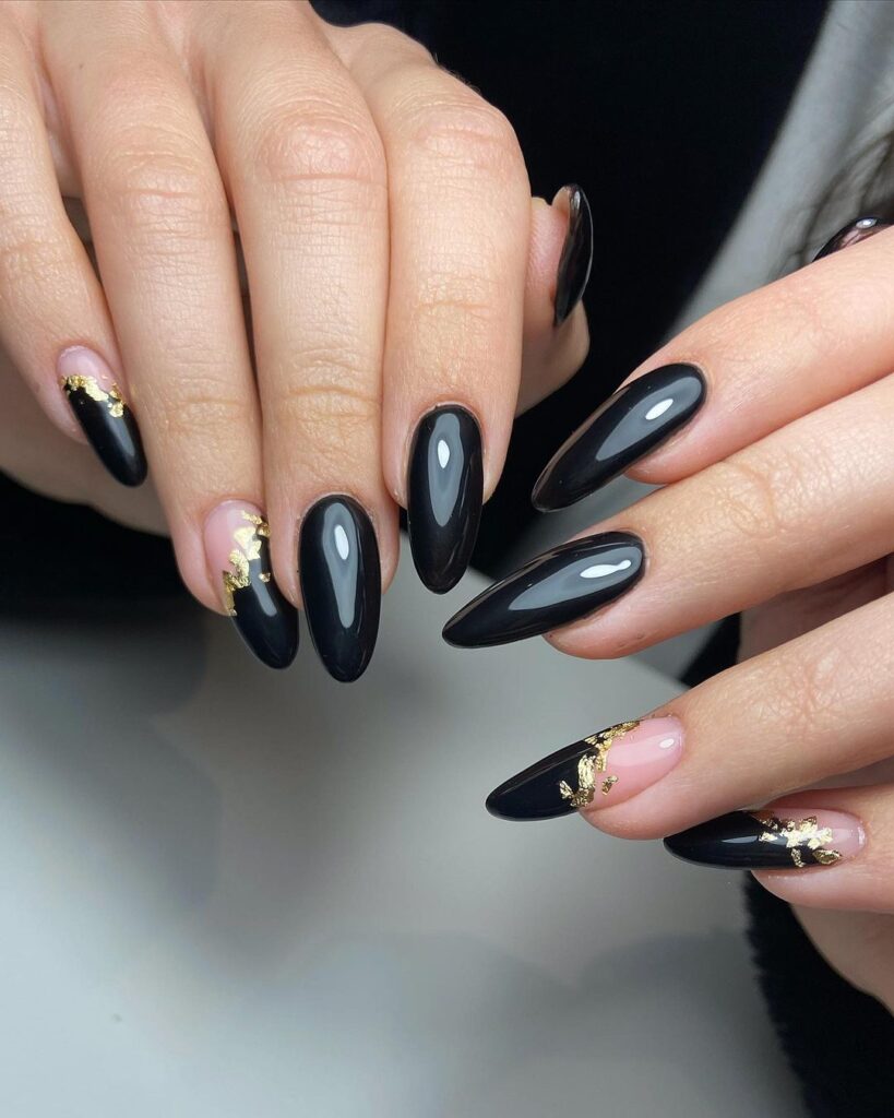 Elegant Black Nails With Gold Flakes