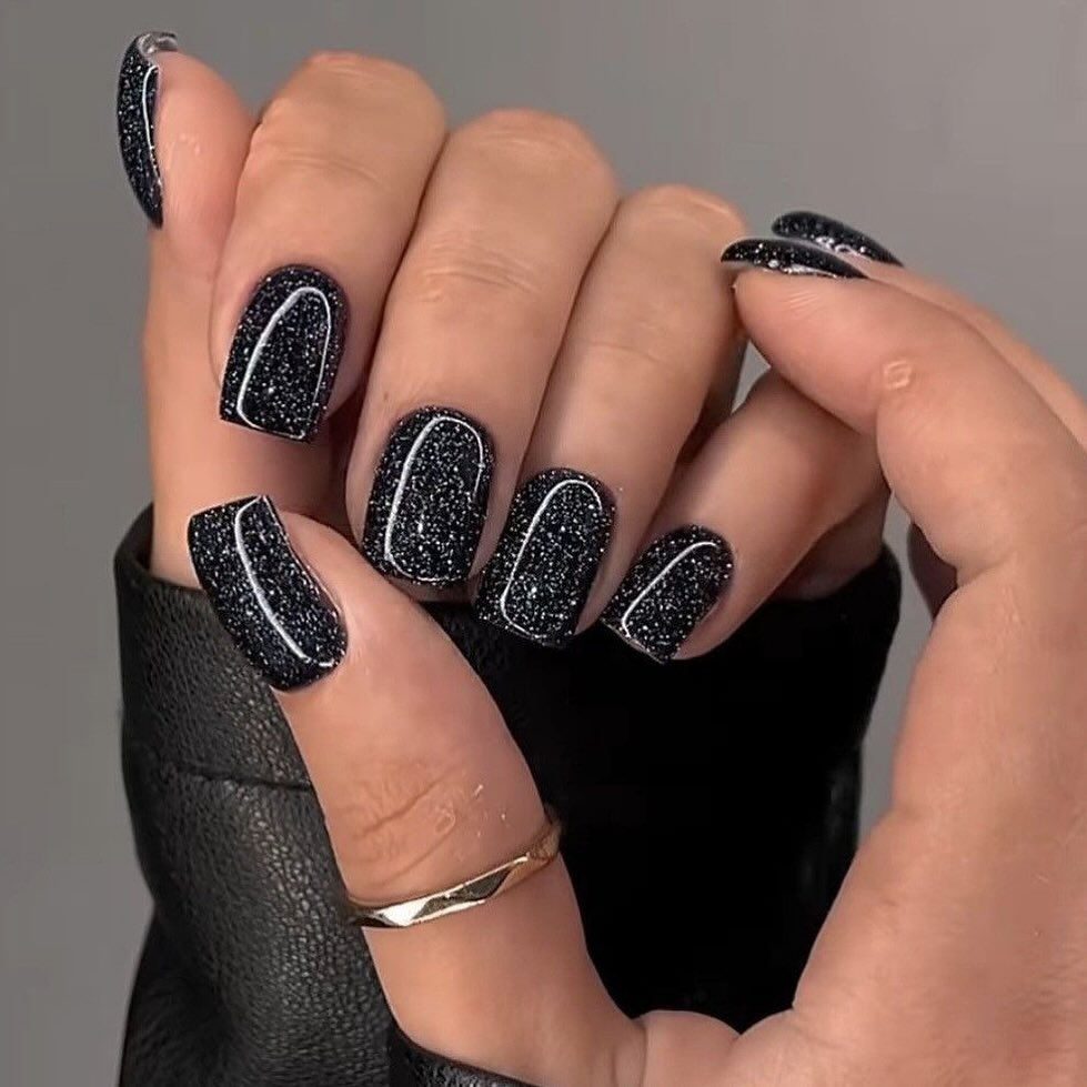 Sparkly Black Nails