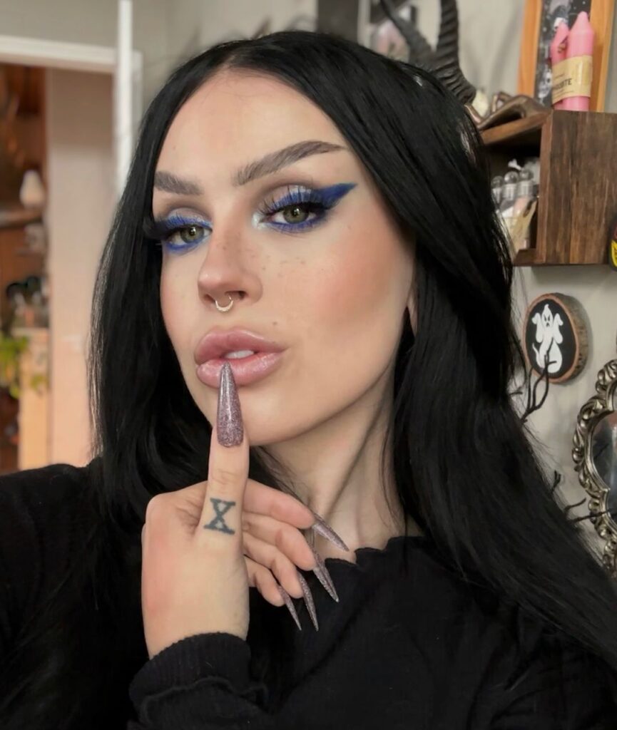 blue eyeliner goth makeup