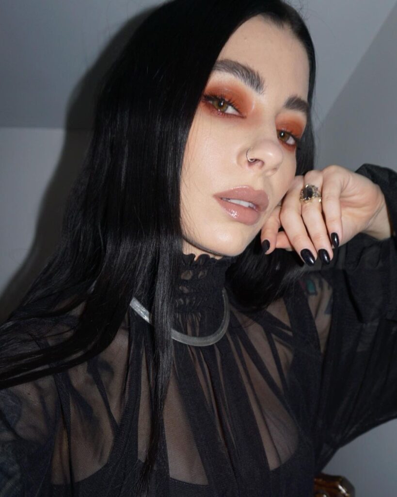 blurry eyeshadow clean goth makeup