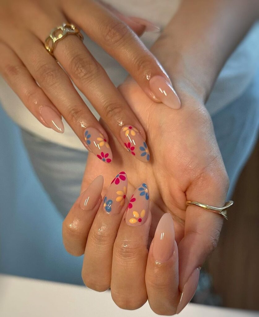 classy summer nails