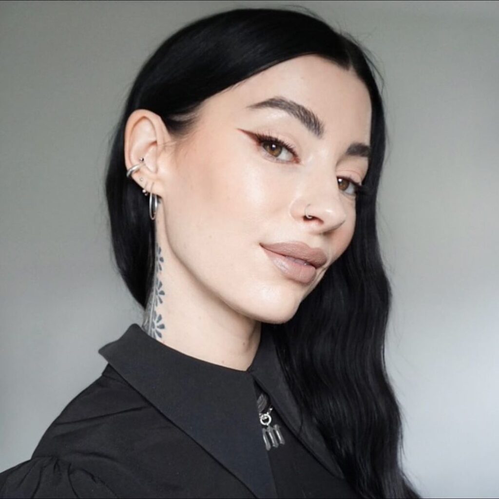 nude clean goth makeup