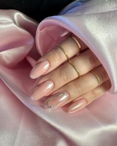 Hailey Bieber Glazed Donut Nails Are Tipped To Be The Most Viral Mani