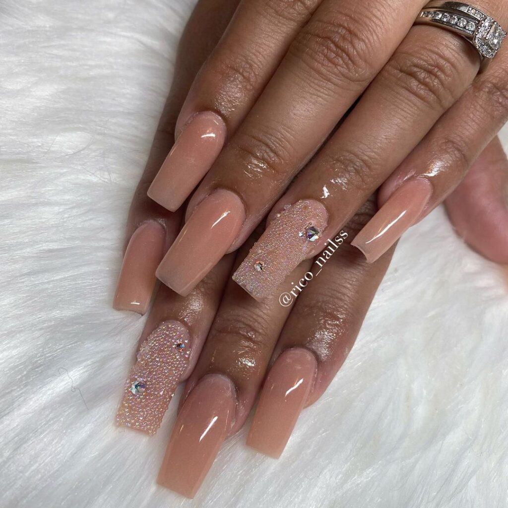 nude square nails