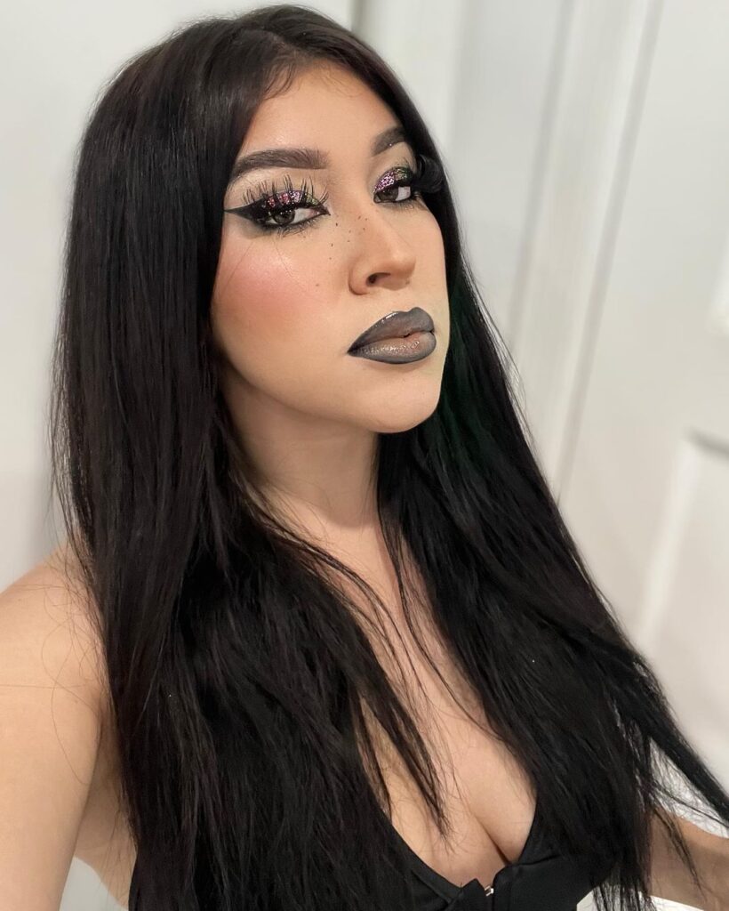 ombre black lips clean goth makeup