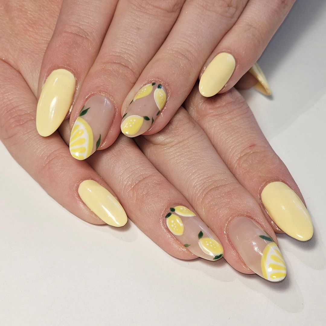 limoncello ongles du début de l'été