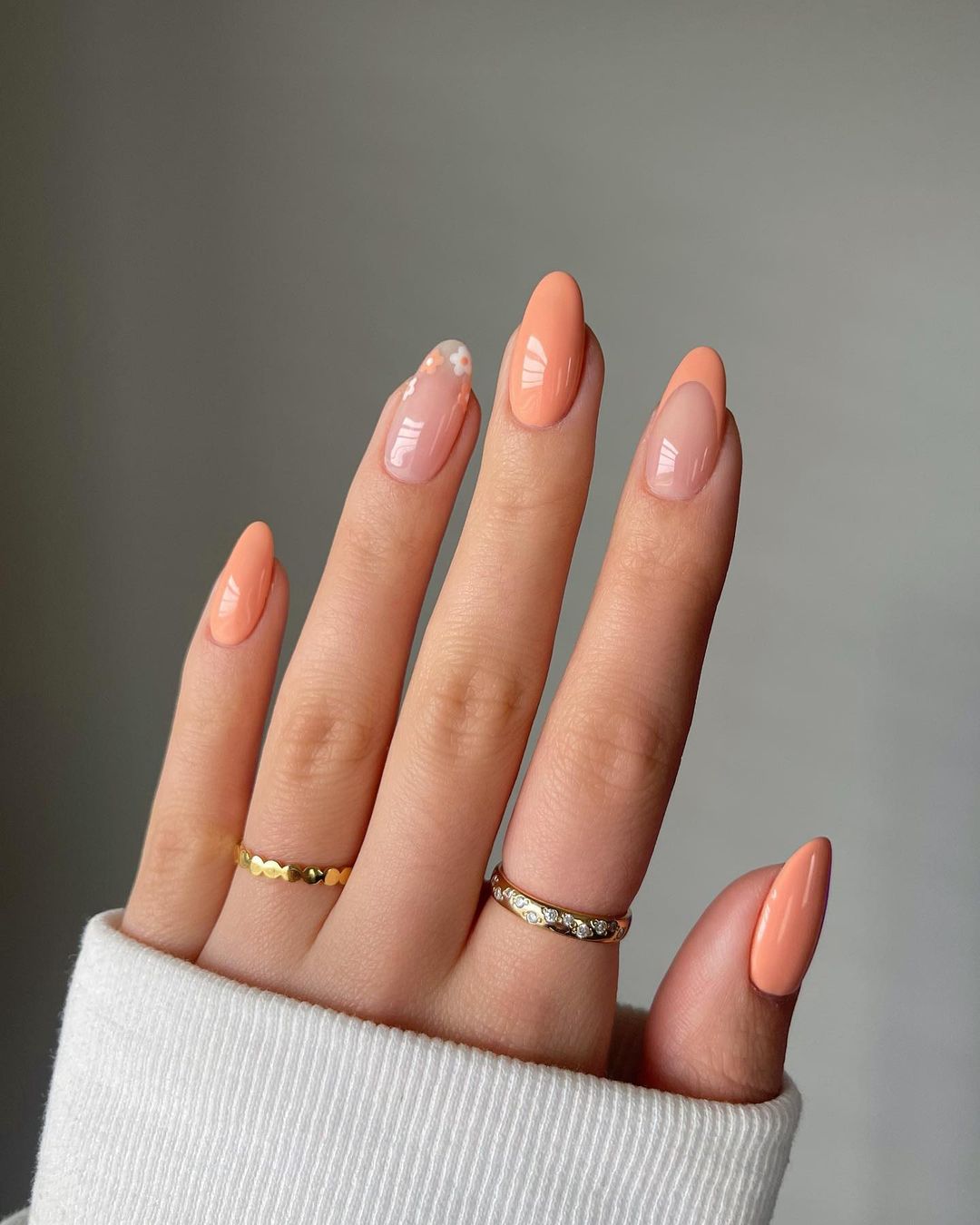 peachy early summer nails