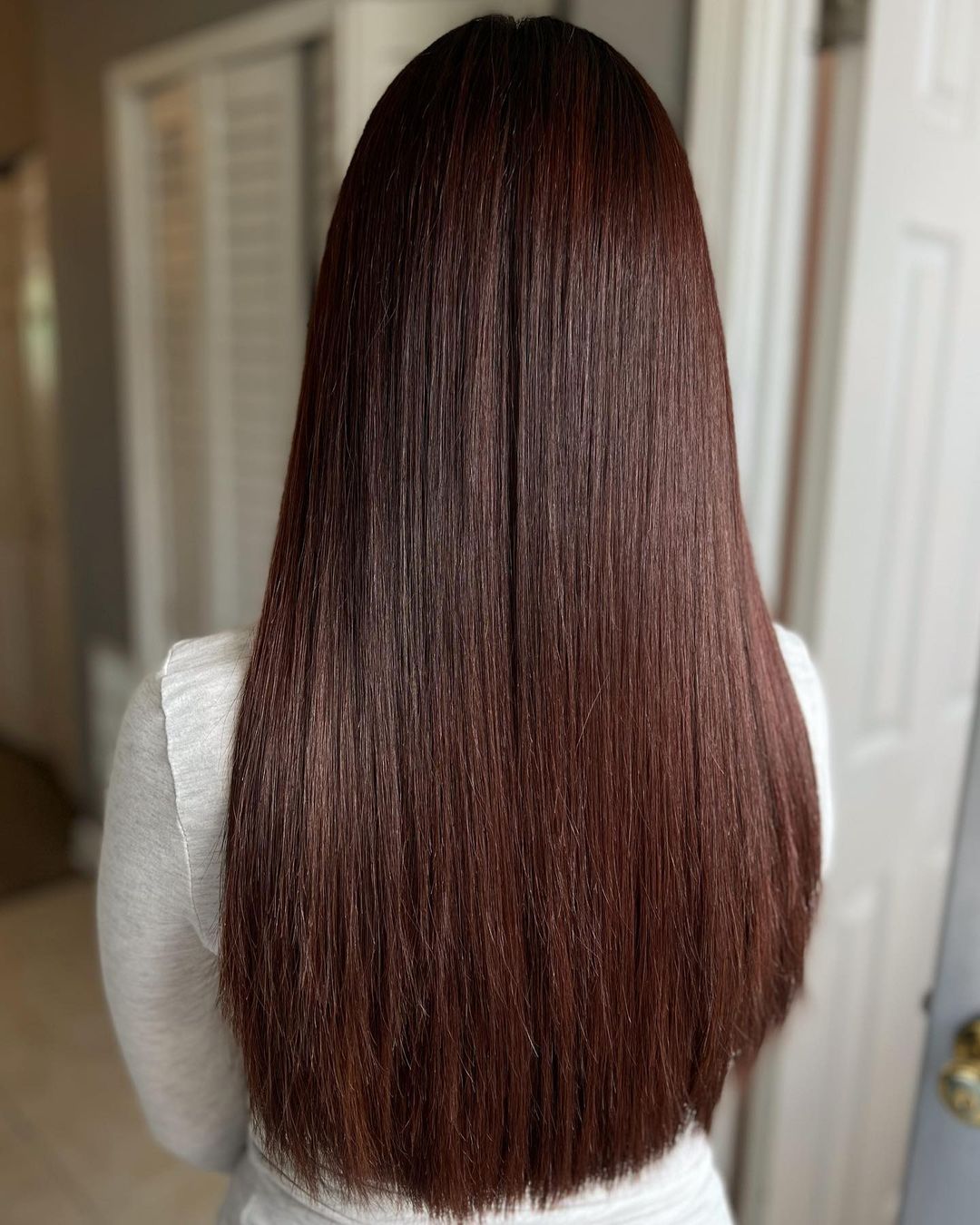 straight chocolate auburn hair