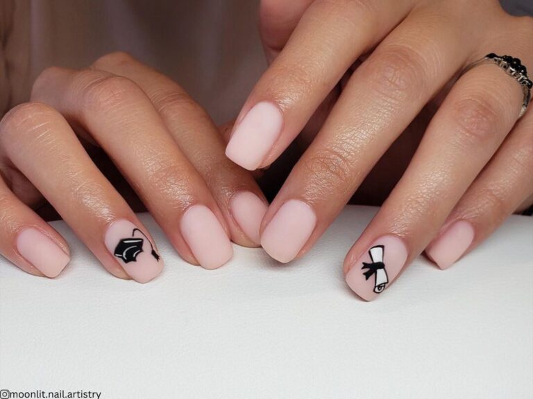 uñas de graduación
