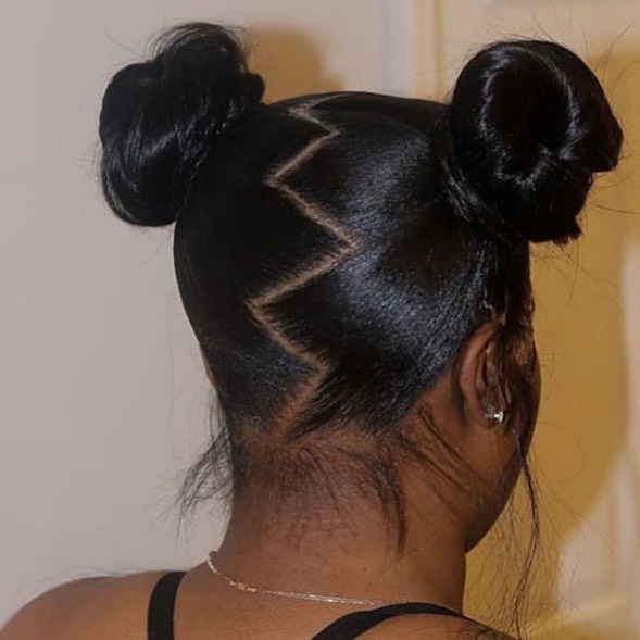 90s zig zag part buns