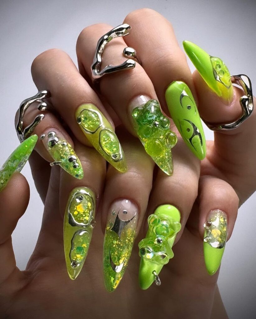 Manicura verde neón