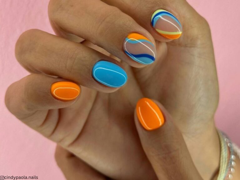 uñas de verano vibrantes