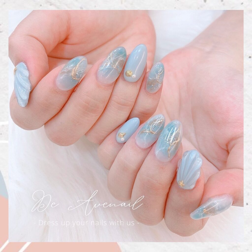 baby blue seashell mermaid nails