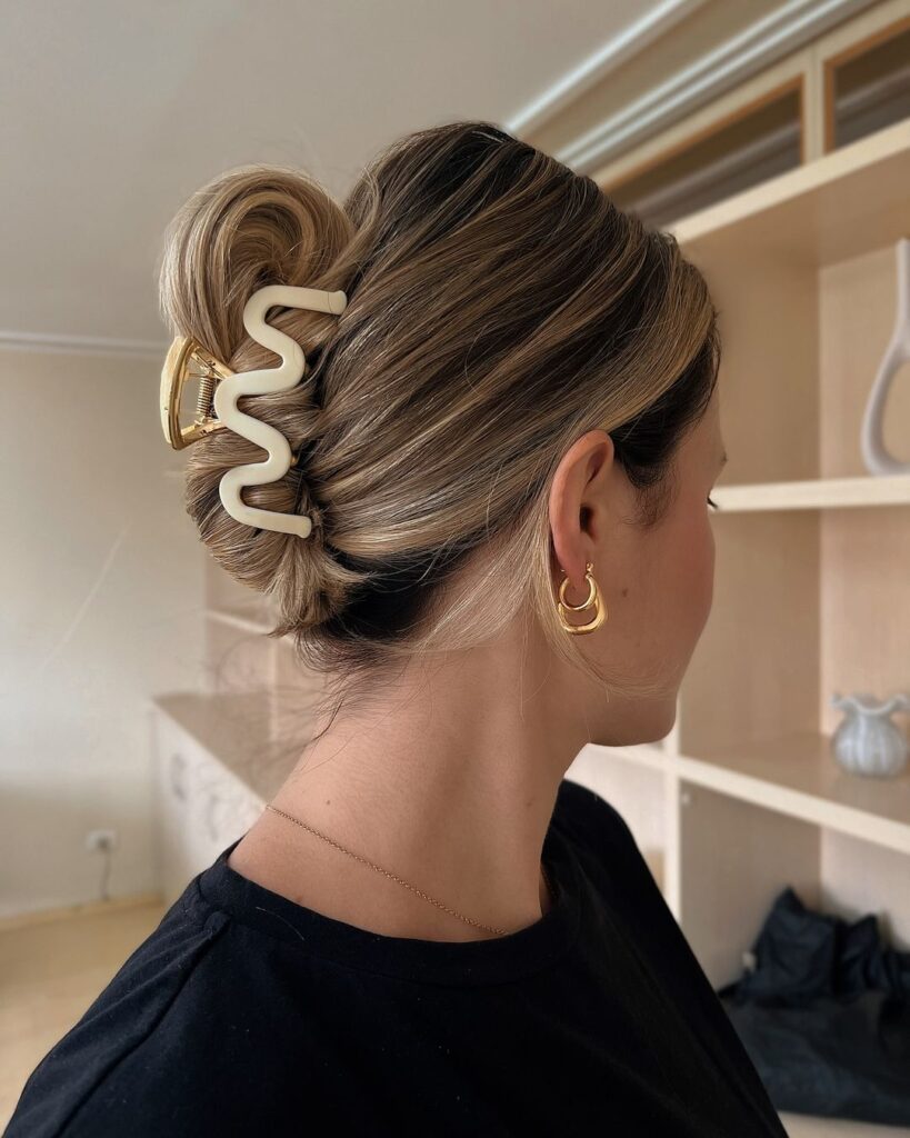 claw clip updo