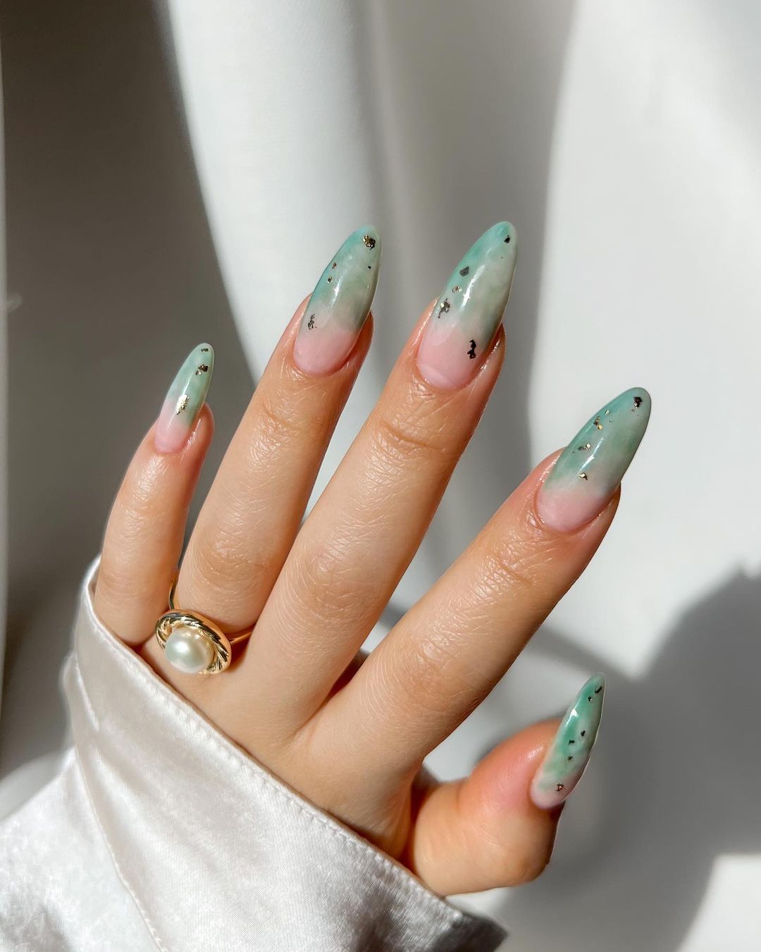 design de unhas ombre jade