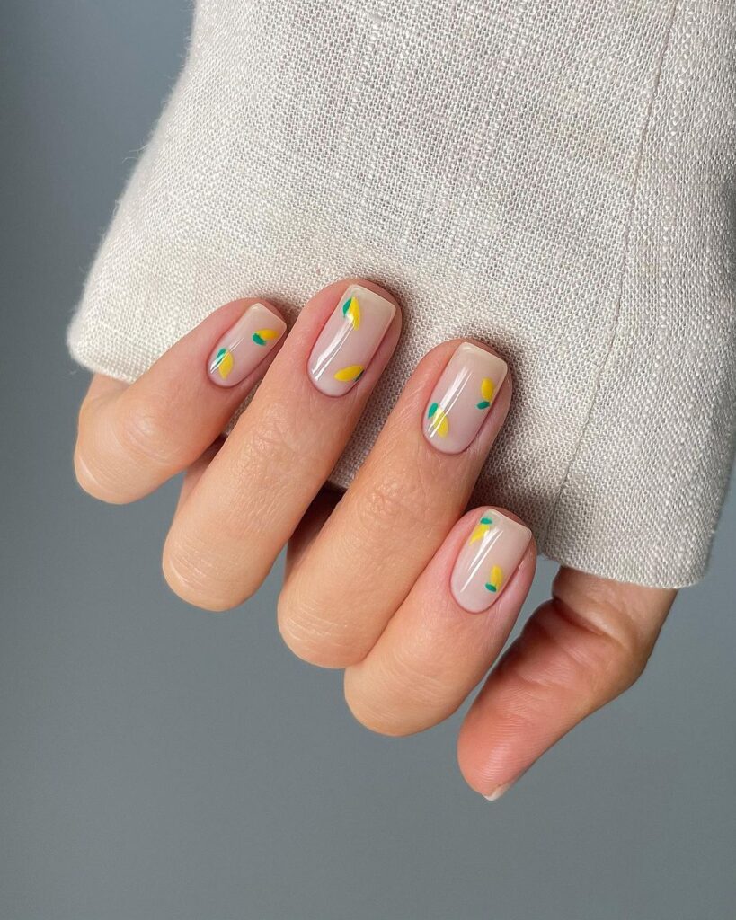 simple lemon art on summer nails