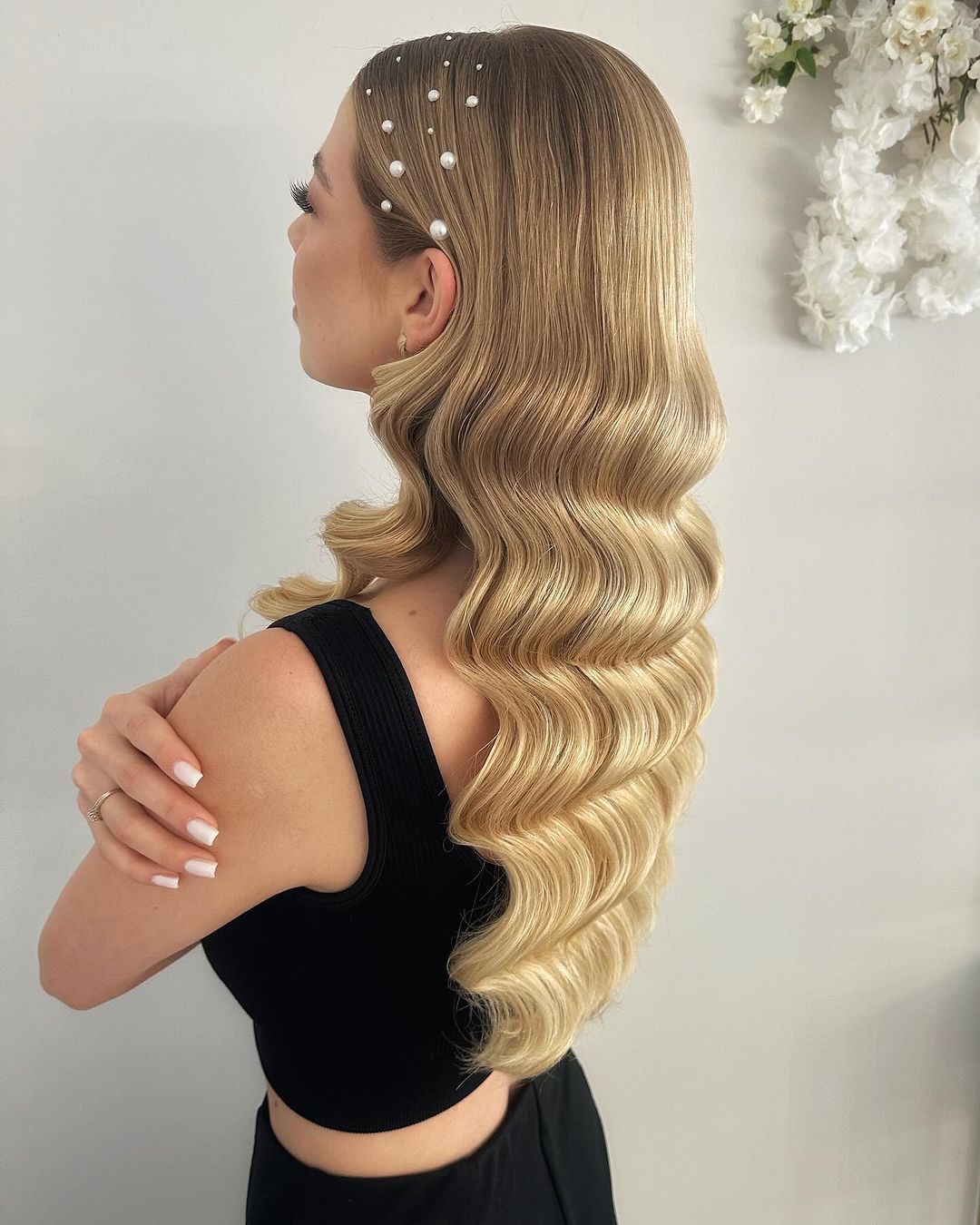 ondas hollywoodianas com frente elegante