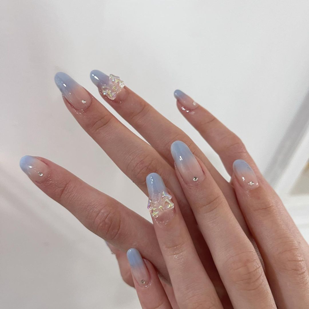 cute icy blue gradient korean nails