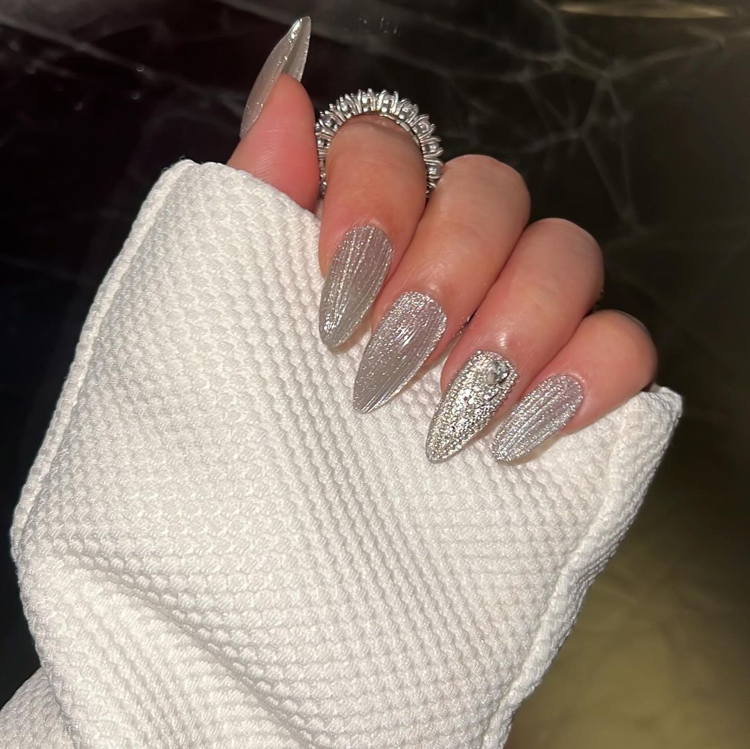 cute metallic silver korean nails