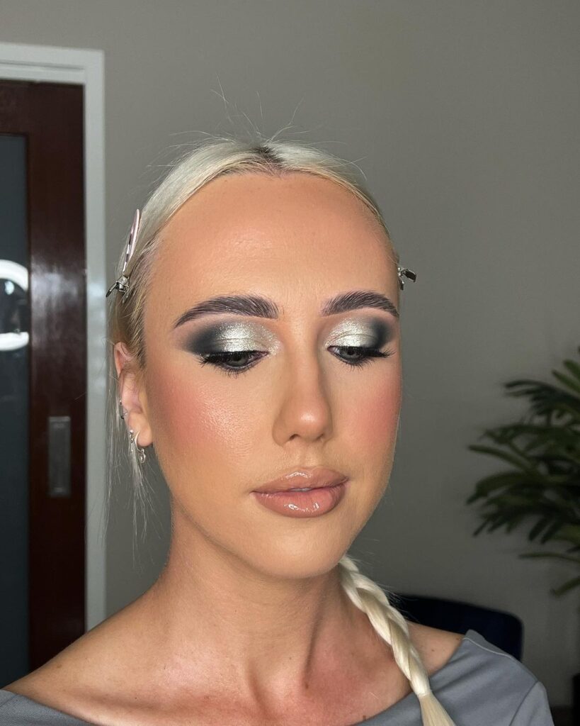 disco smokey silver eye makeup