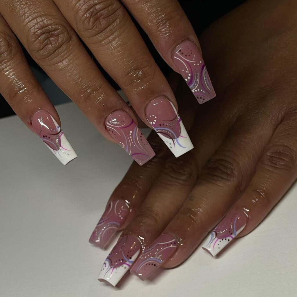 elegante manicura francesa de los 90