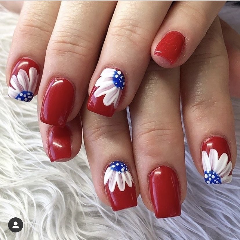 floral 4th of july nails