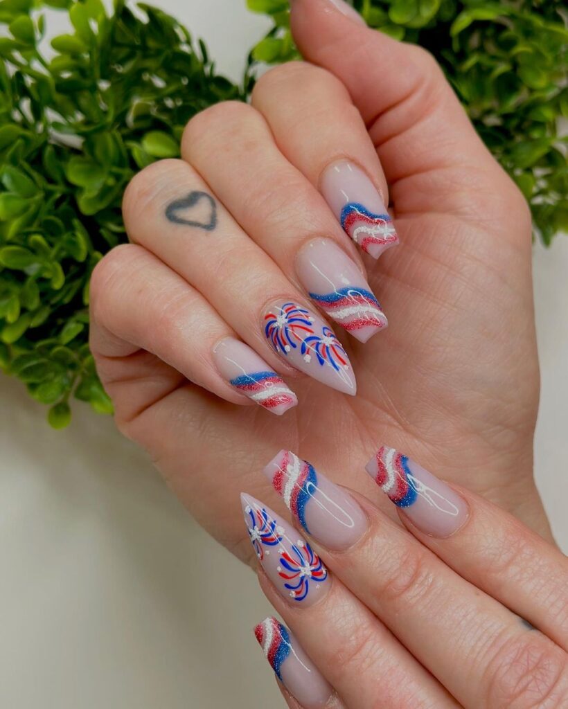 ongles pailletés du 4 juillet