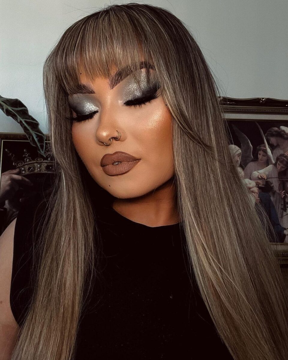 These Smokey Silver Eye Makeup Looks Are The Secret To A Full Glam Look