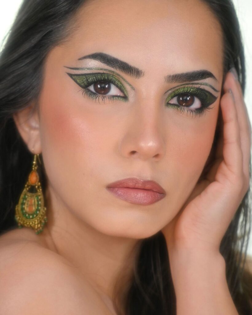 trucco verde e sensuale