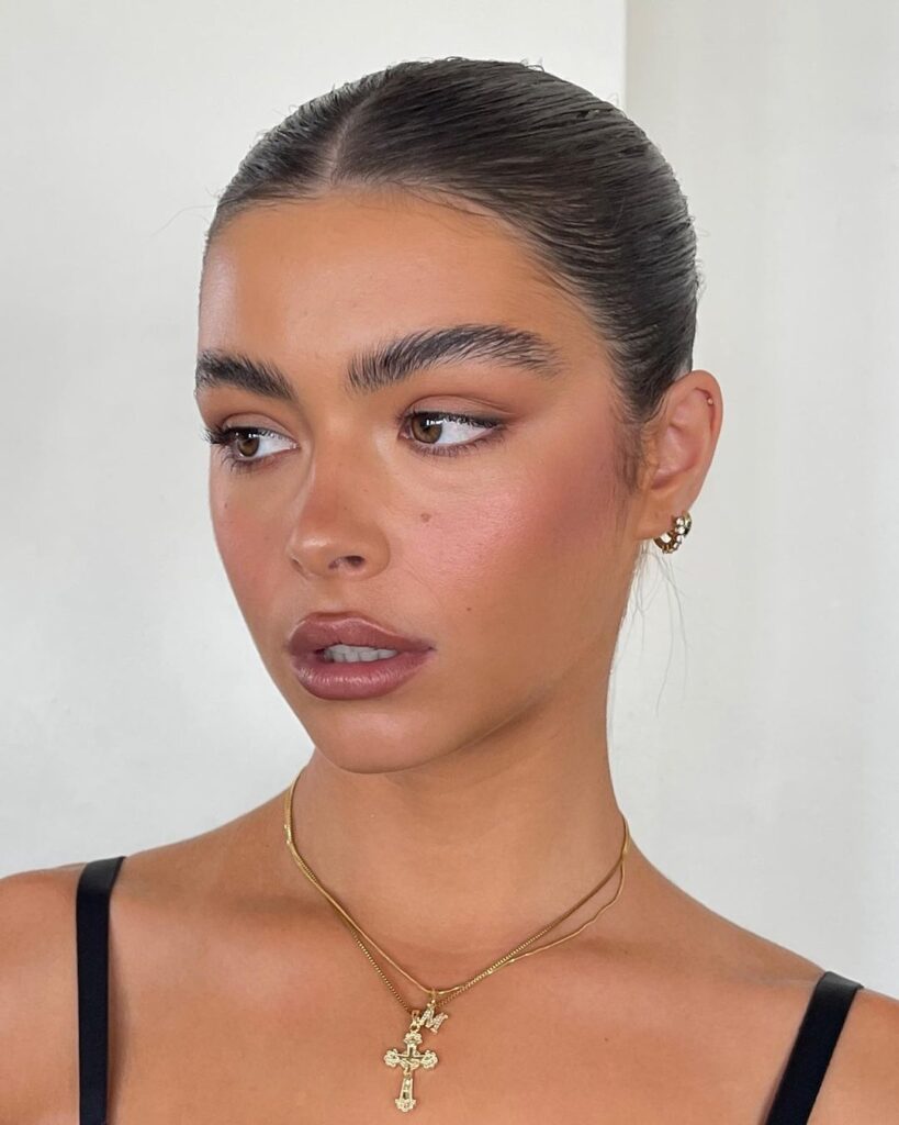 laminated brows beach makeup