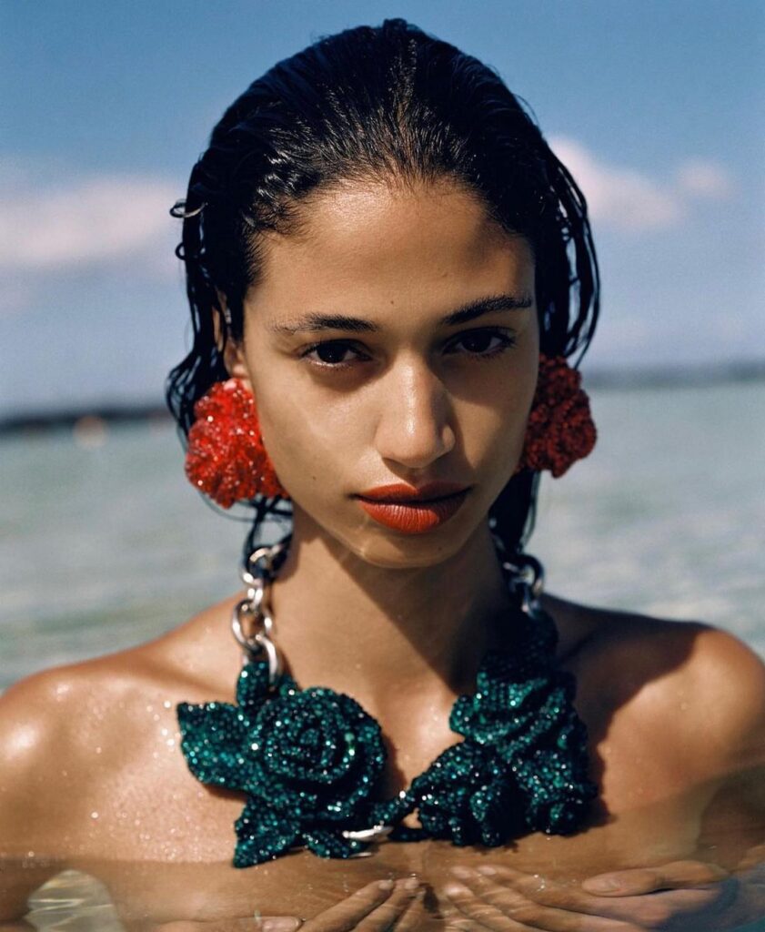 maquillage de plage rouge